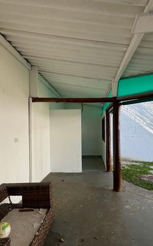 Casa à venda com 354m², 3 quartos e 4 vagas Casa à venda com 354m², 3 quartos e 4 vagasÁrea - Churrasqueira