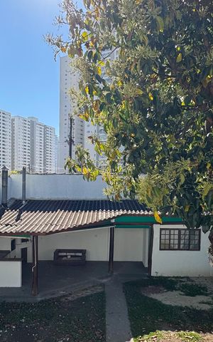 Casa à venda com 354m², 3 quartos e 4 vagas Casa à venda com 354m², 3 quartos e 4 vagasVista - Quarto 1
