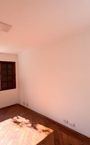 Casa à venda com 354m², 3 quartos e 4 vagas Casa à venda com 354m², 3 quartos e 4 vagasQuarto 1
