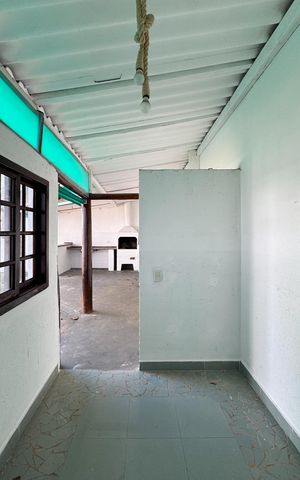 Casa à venda com 354m², 3 quartos e 4 vagas Casa à venda com 354m², 3 quartos e 4 vagasDespensa