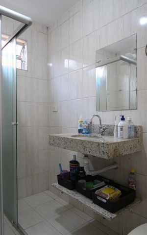 Casa à venda com 170m², 3 quartos e 2 vagasBanheiro Térreo