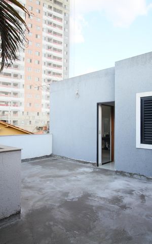 Casa à venda com 170m², 3 quartos e 2 vagasVaranda
