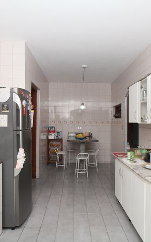 Casa à venda com 170m², 3 quartos e 2 vagasCozinha