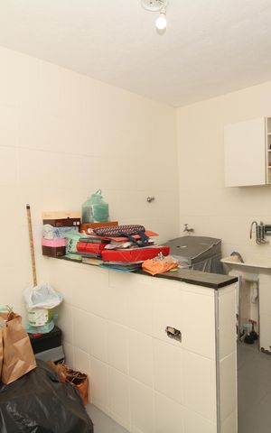 Casa à venda com 170m², 3 quartos e 2 vagasÁrea de Serviço