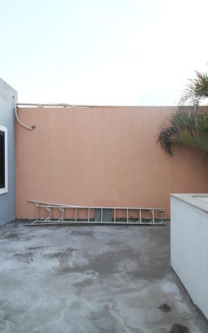 Casa à venda com 170m², 3 quartos e 2 vagasVaranda