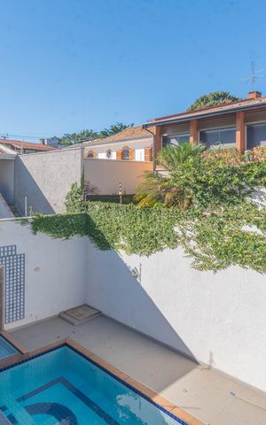 Casa à venda com 600m², 7 quartos e 6 vagas Casa à venda com 600m², 7 quartos e 6 vagasSacada da Suíte 2