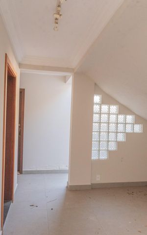 Casa à venda com 600m², 7 quartos e 6 vagas Casa à venda com 600m², 7 quartos e 6 vagasÁrea comum