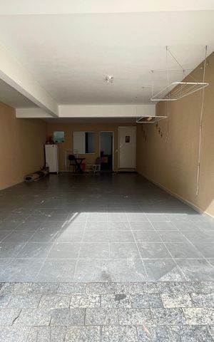 Casa à venda com 250m², 3 quartos e 4 vagasGaragem