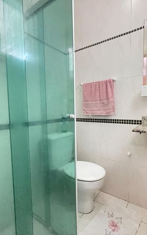 Casa à venda com 250m², 3 quartos e 4 vagasBanheiro 2