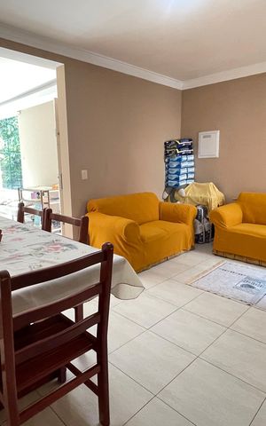 Casa à venda com 250m², 3 quartos e 4 vagasSala