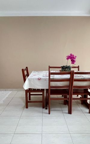 Casa à venda com 250m², 3 quartos e 4 vagasSala