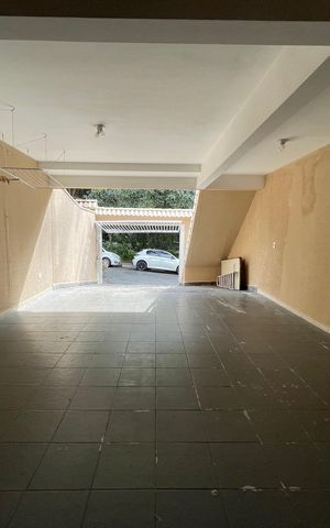 Casa à venda com 250m², 3 quartos e 4 vagasGaragem