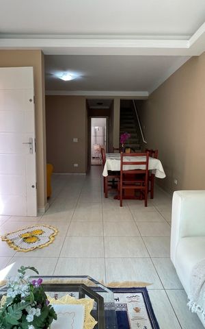 Casa à venda com 250m², 3 quartos e 4 vagasSala
