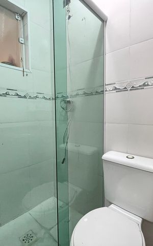 Casa à venda com 250m², 3 quartos e 4 vagasBanheiro 4