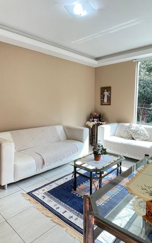 Casa à venda com 250m², 3 quartos e 4 vagasSala