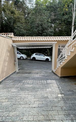 Casa à venda com 250m², 3 quartos e 4 vagasGaragem