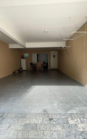 Casa à venda com 250m², 3 quartos e 4 vagasGaragem