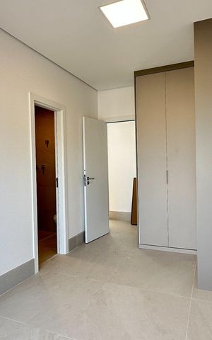 Apartamento para alugar com 150m², 3 quartos e 2 vagas Apartamento para alugar com 150m², 3 quartos e 2 vagasQuarto