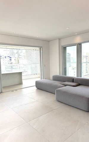 Apartamento para alugar com 150m², 3 quartos e 2 vagas Apartamento para alugar com 150m², 3 quartos e 2 vagasSala
