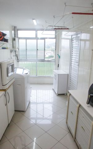 Apartamento à venda com 147m², 2 quartos e 1 vagaÁrea de Serviço