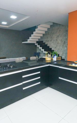 Casa à venda com 199m², 3 quartos e 2 vagasCozinha