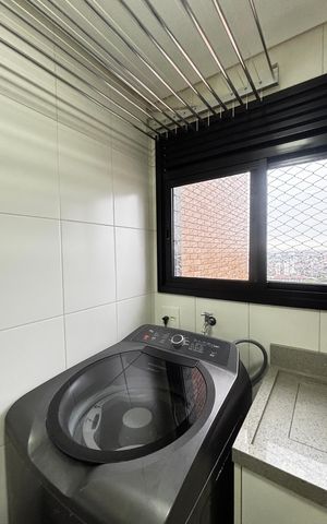 Apartamento à venda com 160m², 3 quartos e 3 vagas Apartamento à venda com 160m², 3 quartos e 3 vagasÁrea de Serviço