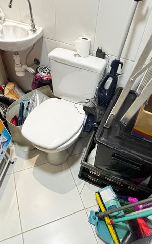 Apartamento à venda com 160m², 3 quartos e 3 vagas Apartamento à venda com 160m², 3 quartos e 3 vagasÁrea de Serviço - Banheiro
