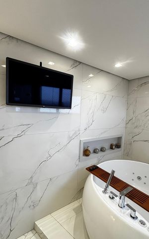 Apartamento à venda com 160m², 3 quartos e 3 vagas Apartamento à venda com 160m², 3 quartos e 3 vagasBanheiro da Suíte 1