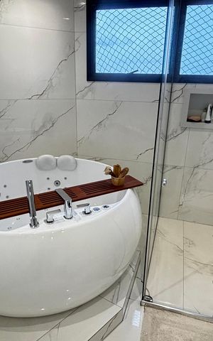 Apartamento à venda com 160m², 3 quartos e 3 vagas Apartamento à venda com 160m², 3 quartos e 3 vagasBanheiro da Suíte 1