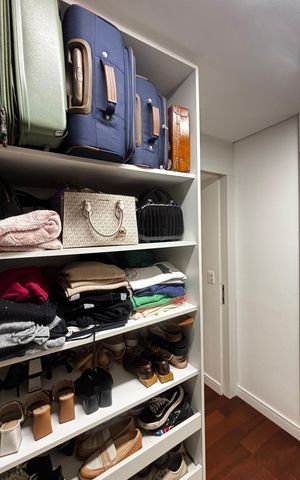 Apartamento à venda com 160m², 3 quartos e 3 vagas Apartamento à venda com 160m², 3 quartos e 3 vagasSuite 1 Closet