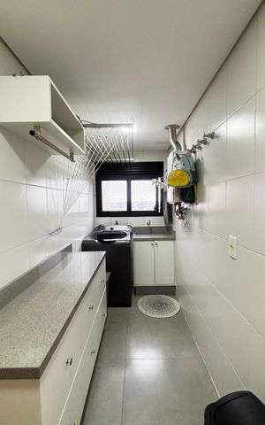 Apartamento à venda com 160m², 3 quartos e 3 vagas Apartamento à venda com 160m², 3 quartos e 3 vagasÁrea de Serviço