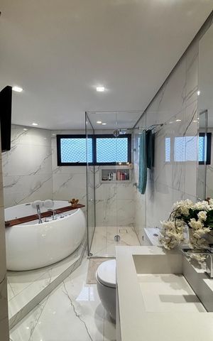 Apartamento à venda com 160m², 3 quartos e 3 vagas Apartamento à venda com 160m², 3 quartos e 3 vagasBanheiro da Suíte 1