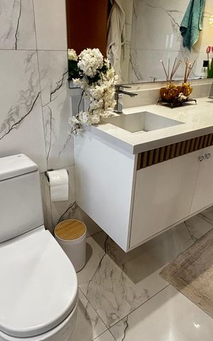 Apartamento à venda com 160m², 3 quartos e 3 vagas Apartamento à venda com 160m², 3 quartos e 3 vagasBanheiro da Suíte 1