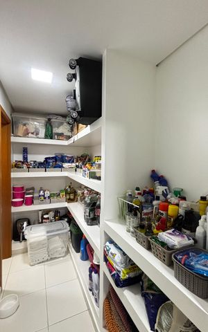 Apartamento à venda com 160m², 3 quartos e 3 vagas Apartamento à venda com 160m², 3 quartos e 3 vagasÁrea de Serviço - Despensa