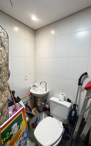 Apartamento à venda com 160m², 3 quartos e 3 vagas Apartamento à venda com 160m², 3 quartos e 3 vagasÁrea de Serviço - Banheiro