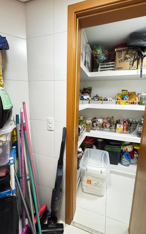Apartamento à venda com 160m², 3 quartos e 3 vagas Apartamento à venda com 160m², 3 quartos e 3 vagasÁrea de Serviço - Banheiro