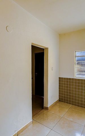 Casa para alugar com 46m², 2 quartos e 3 vagasSala