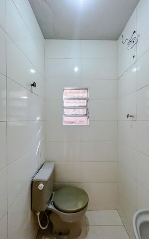 Casa para alugar com 46m², 2 quartos e 3 vagasBanheiro