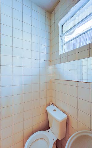 Casa para alugar com 46m², 2 quartos e 3 vagasBanheiro de serviço