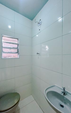 Casa para alugar com 46m², 2 quartos e 3 vagasBanheiro