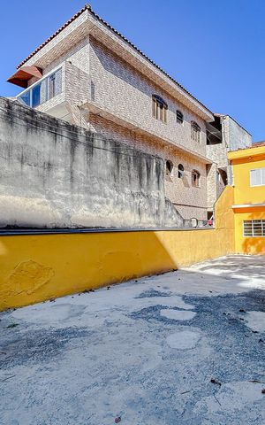 Casa para alugar com 46m², 2 quartos e 3 vagasGaragem