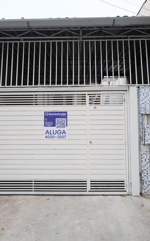 Casa para alugar com 75m², 2 quartos e sem vagaFachada