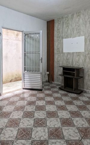 Casa para alugar com 55m², 1 quarto e sem vaga