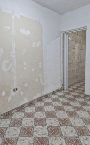 Casa para alugar com 55m², 1 quarto e sem vaga