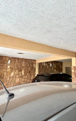 Casa à venda com 200m², 4 quartos e 3 vagas Casa à venda com 200m², 4 quartos e 3 vagasGaragem