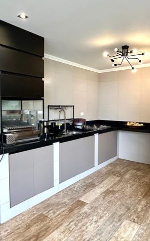 Casa à venda com 200m², 4 quartos e 3 vagas Casa à venda com 200m², 4 quartos e 3 vagasJardim - Churrasqueira