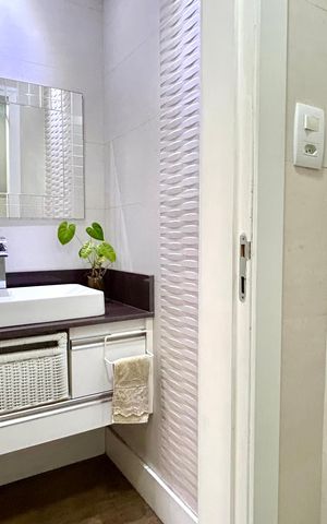 Casa à venda com 200m², 4 quartos e 3 vagas Casa à venda com 200m², 4 quartos e 3 vagasLavabo