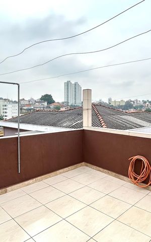 Casa à venda com 200m², 4 quartos e 3 vagas Casa à venda com 200m², 4 quartos e 3 vagasQuintal