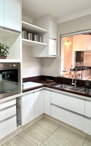 Casa à venda com 200m², 4 quartos e 3 vagas Casa à venda com 200m², 4 quartos e 3 vagasCozinha