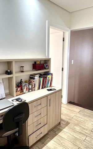 Casa à venda com 200m², 4 quartos e 3 vagas Casa à venda com 200m², 4 quartos e 3 vagasEscritório